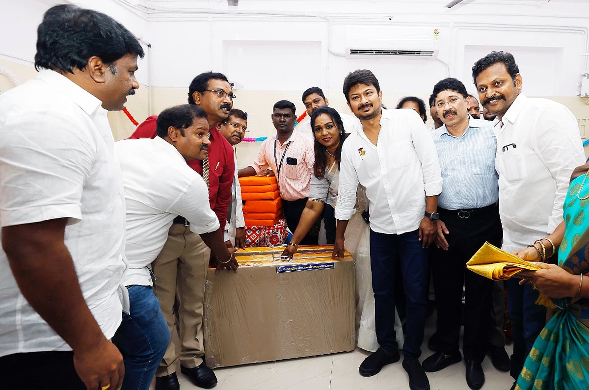 MLA-ஆக களத்தில் நின்று அசத்திய உதயநிதி ஸ்டாலின்.. ஒன்றரை ஆண்டுகளில் செய்த மகத்தான சாதனைகள்!