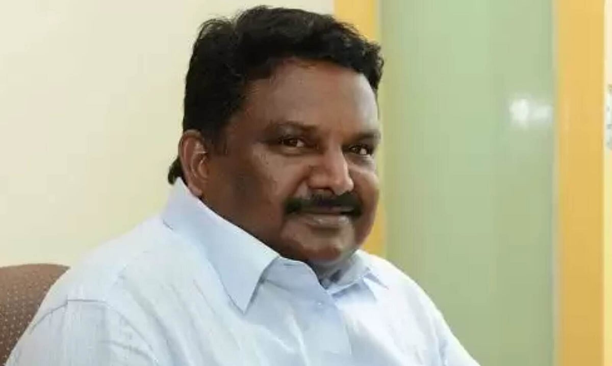 அதிக கட்டணம் வசூலித்த ஆம்னி பேருந்துகளுக்கு ரூ.92,500 அபராதம்.. அதிரடி காட்டிய போக்குவரத்துத் துறை !