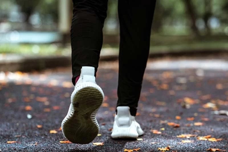 கேரளாவில் வெடிக்கும் ஆடை விவகாரம் : Leggings அணிந்து வந்த ஆசிரியையை வசைபாடிய தலைமை ஆசிரியை..