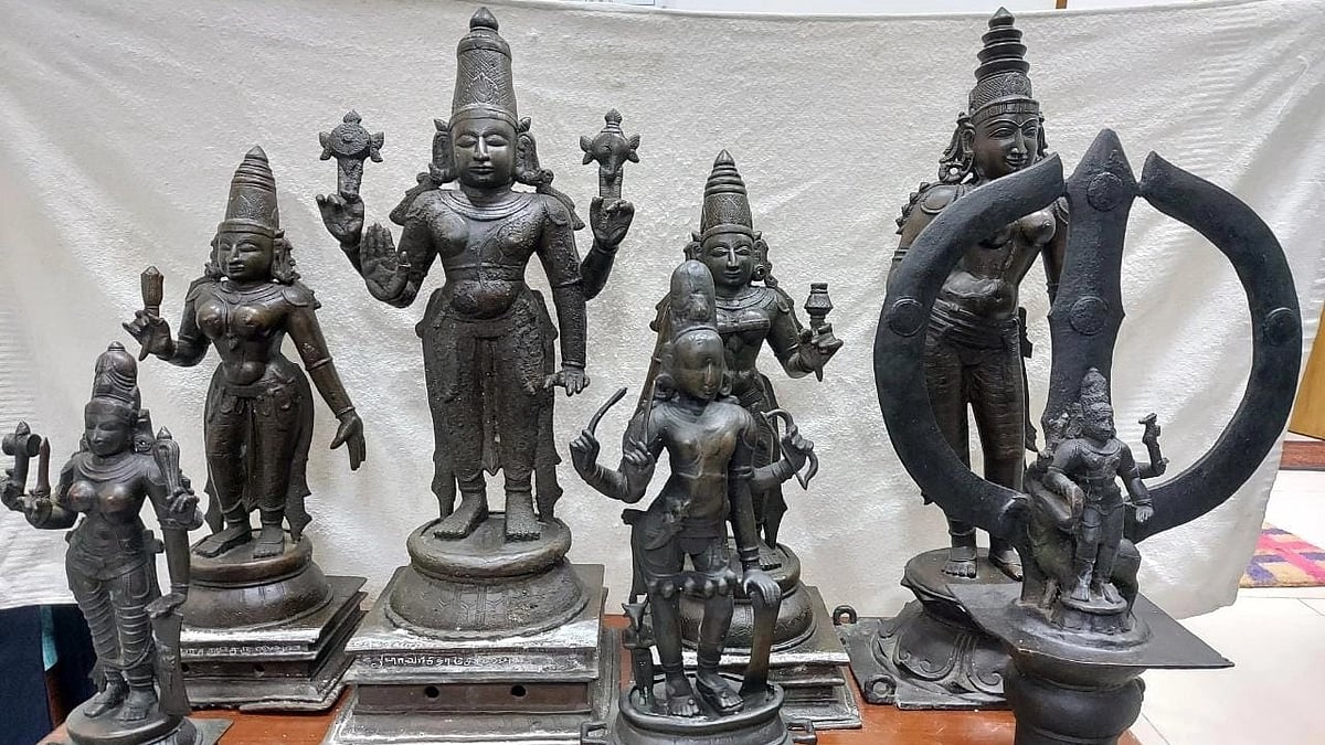 வீட்டில் பதுக்கி வைக்கப்பட்டிருந்த 300 ஆண்டுகள் பழமையான 7  சிலைகள்..  போலிஸார் மீட்டது எப்படி?