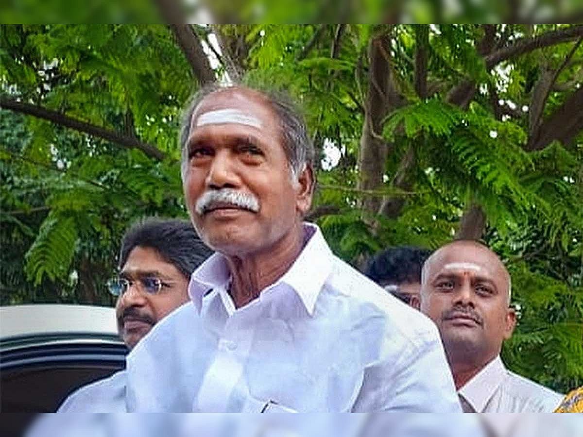 முதல்வர் ரங்கசாமியின் முதுகில் குத்தி வரும் ஆளுநர் தமிழிசை சவுந்தரராஜன்..  நாராயணசாமி கடும் விமர்சனம்!