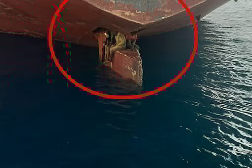 பதைபதைக்க வைத்த ஆபத்தான கடற்பயணம்.. எப்போது தீரும் அகதிகளின் இந்த துயரம் ? 