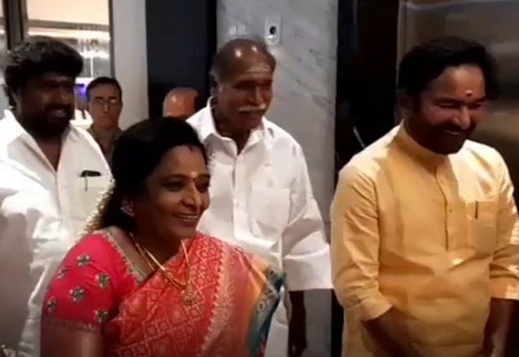 ஒவ்வொன்றுக்கும் அனுமதி கேட்க வேண்டி இருக்கு: ஆளுநர்,ஒன்றிய அமைச்சர் முன் ஆதங்கப்பட்ட புதுச்சேரி முதல்வர்!