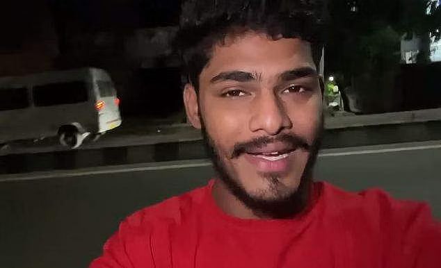 சாலையில் அட்டகாசம் செய்த ரசிகர்கள்.. TTF வாசன் மீது மீண்டும் வழக்கு பதிவு.. போலிஸார் அதிரடி !