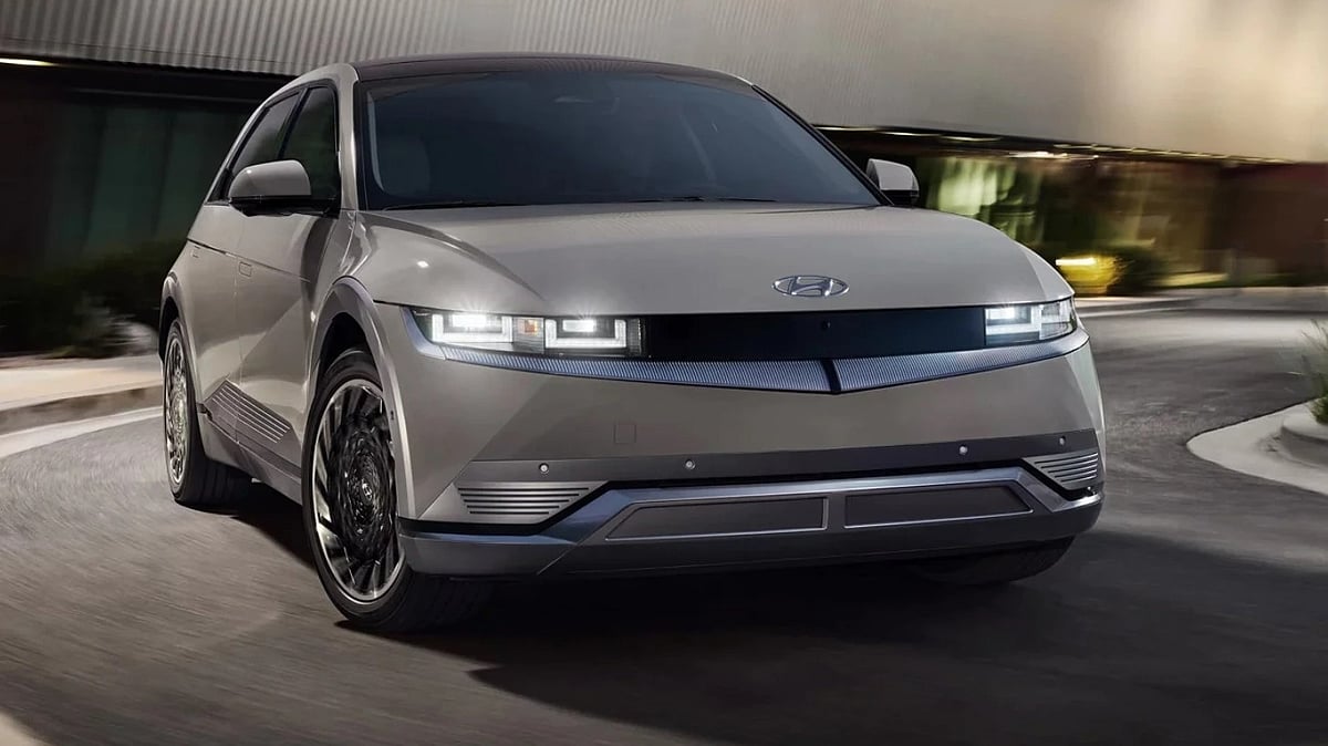 ஒருமுறை சார்ஜ் செய்தால் 631 கி.மீ  ரேன்ஜ் வழங்கும் IONIQ 5 - Hyundai எலெக்ட்ரிக் காரின் சிறப்பு அம்சம் ?