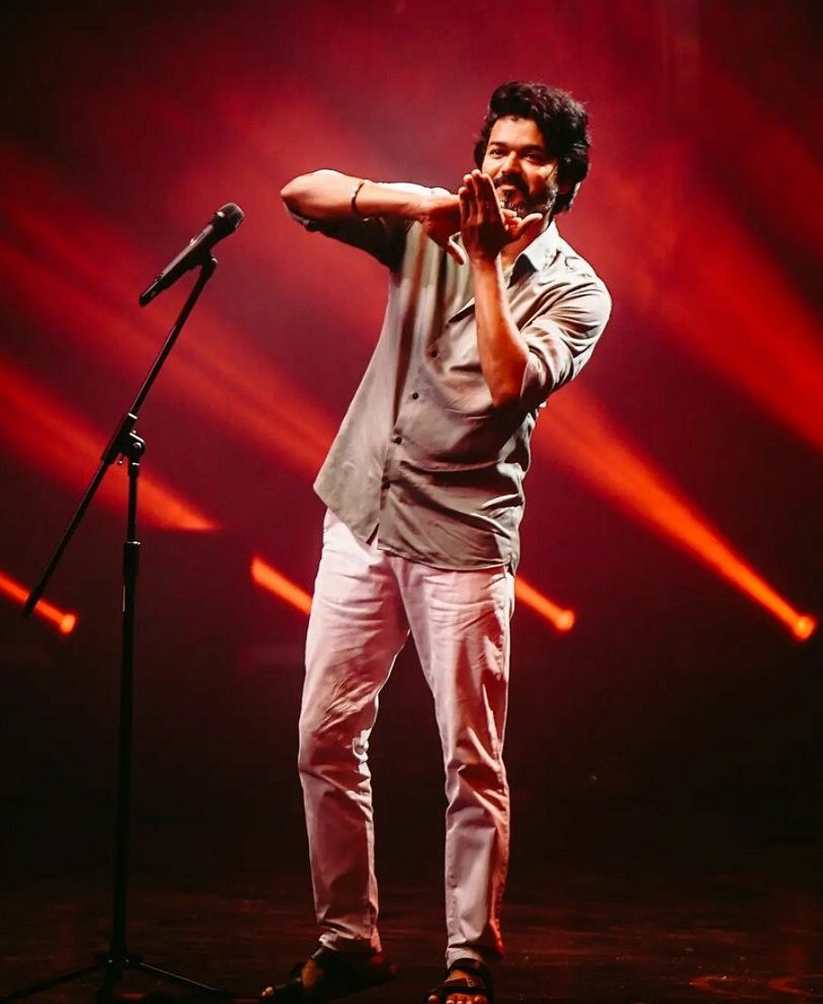 வாரிசு AUDIO LAUNCH : “எனக்கு போட்டியாளர் இவரு தான்..” - விஜய் சொன்ன குட்டி ஸ்டோரி என்ன தெரியுமா ?