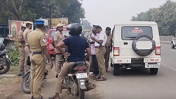 பள்ளிக்கு செல்லும் போது நடந்த கொடூரம்.. தாய் கண்முன்னே மகள் பரிதாப பலி: சோகத்தில் மூழ்கிய குடும்பம்!