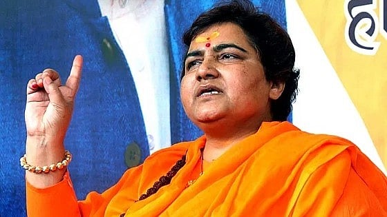 ரெடியா இருங்க.. இந்துக்கள் வீடுகளில் கூர் தீட்டிய கத்தி இருக்கட்டும்: பிரக்யா தாக்கூர்  பேச்சால் சர்ச்சை!