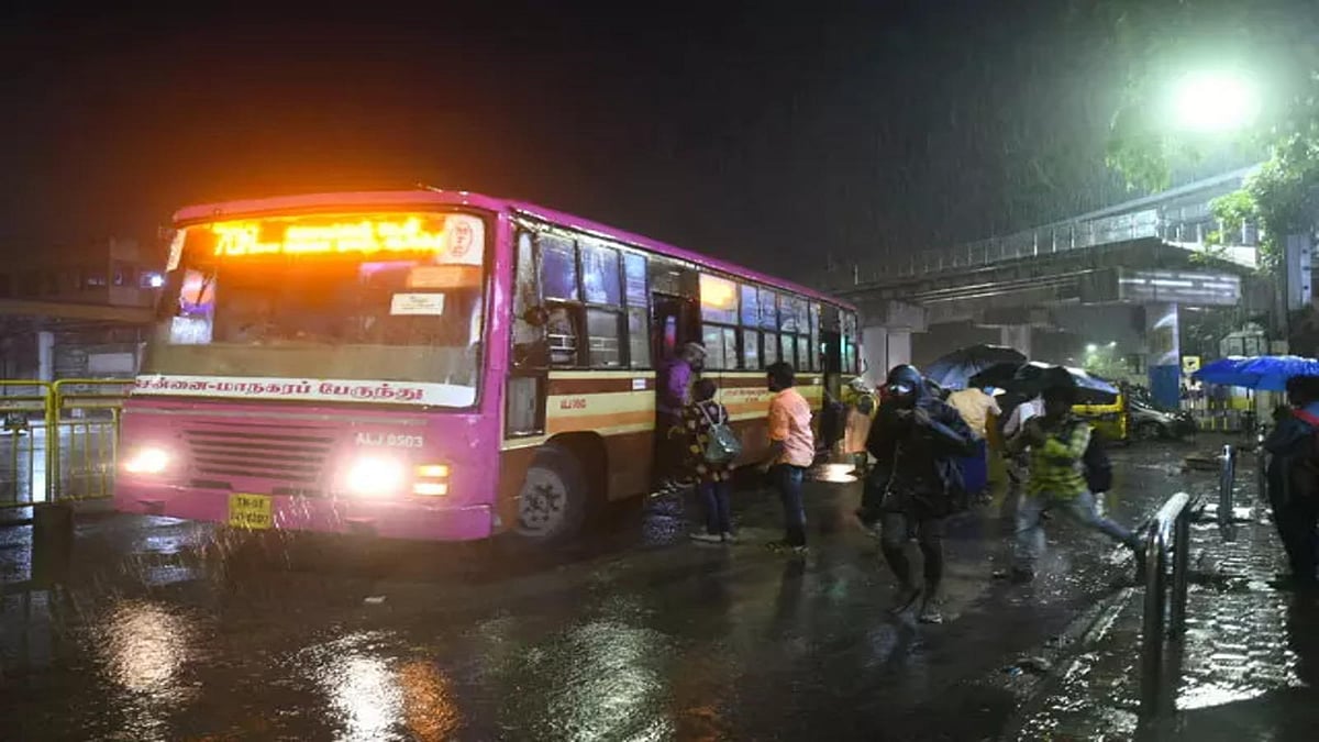 “முன்னெச்சரிக்கை நடவடிக்கைகளால் பாதிப்பு குறைந்துள்ளது; மதியத்திற்குள் நிலைமை சீராகும்” - அமைச்சர் KKSSR