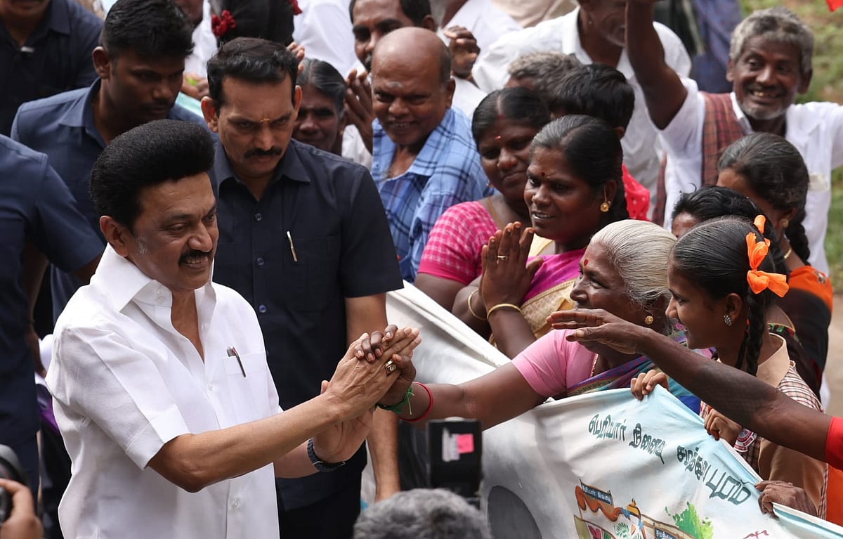 1,03,508 பேருக்கு நலத்திட்ட உதவிகள்..“உங்க ஆட்சி சூப்பரா இருக்கு”: முதல்வரை கண்டு மகிழ்ந்த மக்கள்! #Album