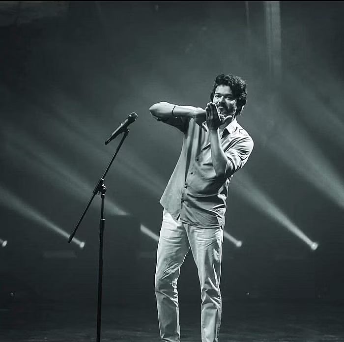 வாரிசு AUDIO LAUNCH : “எனக்கு போட்டியாளர் இவரு தான்..” - விஜய் சொன்ன குட்டி ஸ்டோரி என்ன தெரியுமா ?