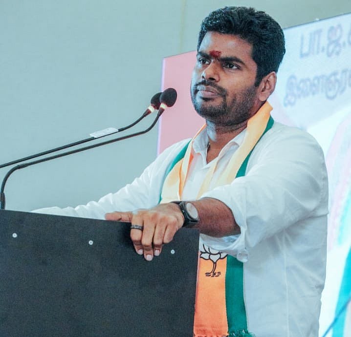 “தமாசு... தமாசு..” : 2022ல் வடிவேலுவை மிஞ்சி காமெடி செய்த அண்ணாமலை - கலாய்த்து தள்ளிய பிரபல பத்திரிகை !