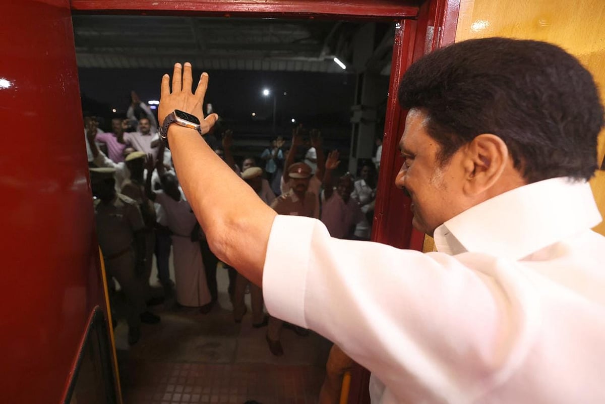 1,03,508 பேருக்கு நலத்திட்ட உதவிகள்..“உங்க ஆட்சி சூப்பரா இருக்கு”: முதல்வரை கண்டு மகிழ்ந்த மக்கள்! #Album