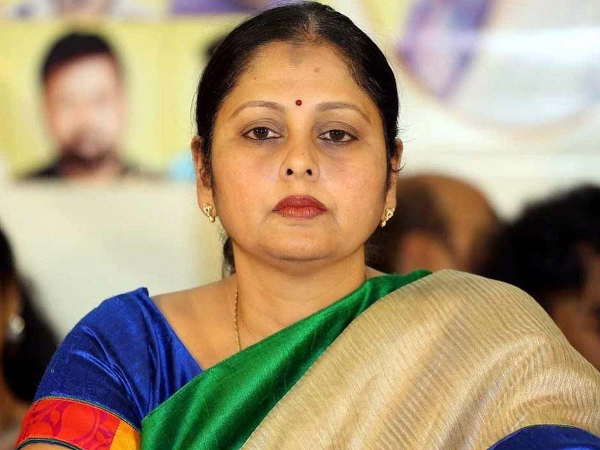 “10 படங்களுக்குள் கங்கனாவுக்கு தேசிய விருது.. ஆனால் எங்களுக்கு..?” - ஒன்றிய அரசை விளாசிய ஜெயசுதா !