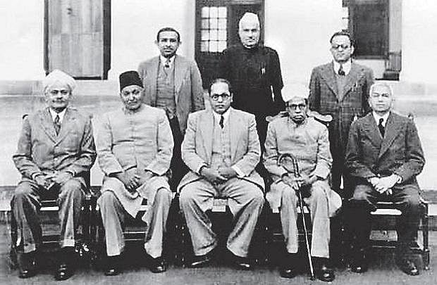 “சிலரின் துரோகத்தால்தான் சுதந்திரம் பறிபோனது”: சுதந்திர இந்தியா குறித்து 1949ல் அம்பேத்கர் ஆற்றிய உரை !