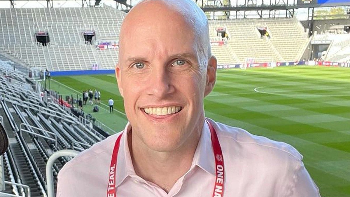 அர்ஜென்டினா - நெதர்லாந்து போட்டியில் மயங்கி விழுந்து உயிரிழந்த அமெரிக்க பத்திரிகையாளர் : நடந்தது என்ன?