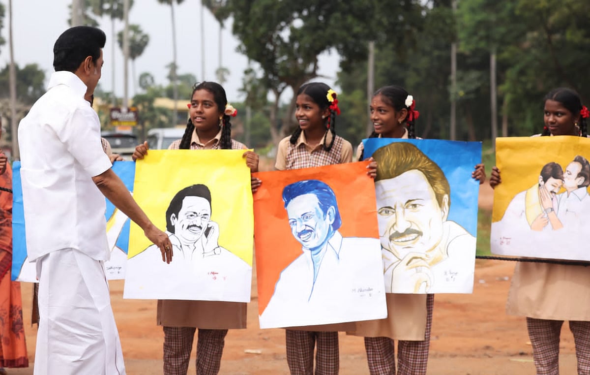 1,03,508 பேருக்கு நலத்திட்ட உதவிகள்..“உங்க ஆட்சி சூப்பரா இருக்கு”: முதல்வரை கண்டு மகிழ்ந்த மக்கள்! #Album