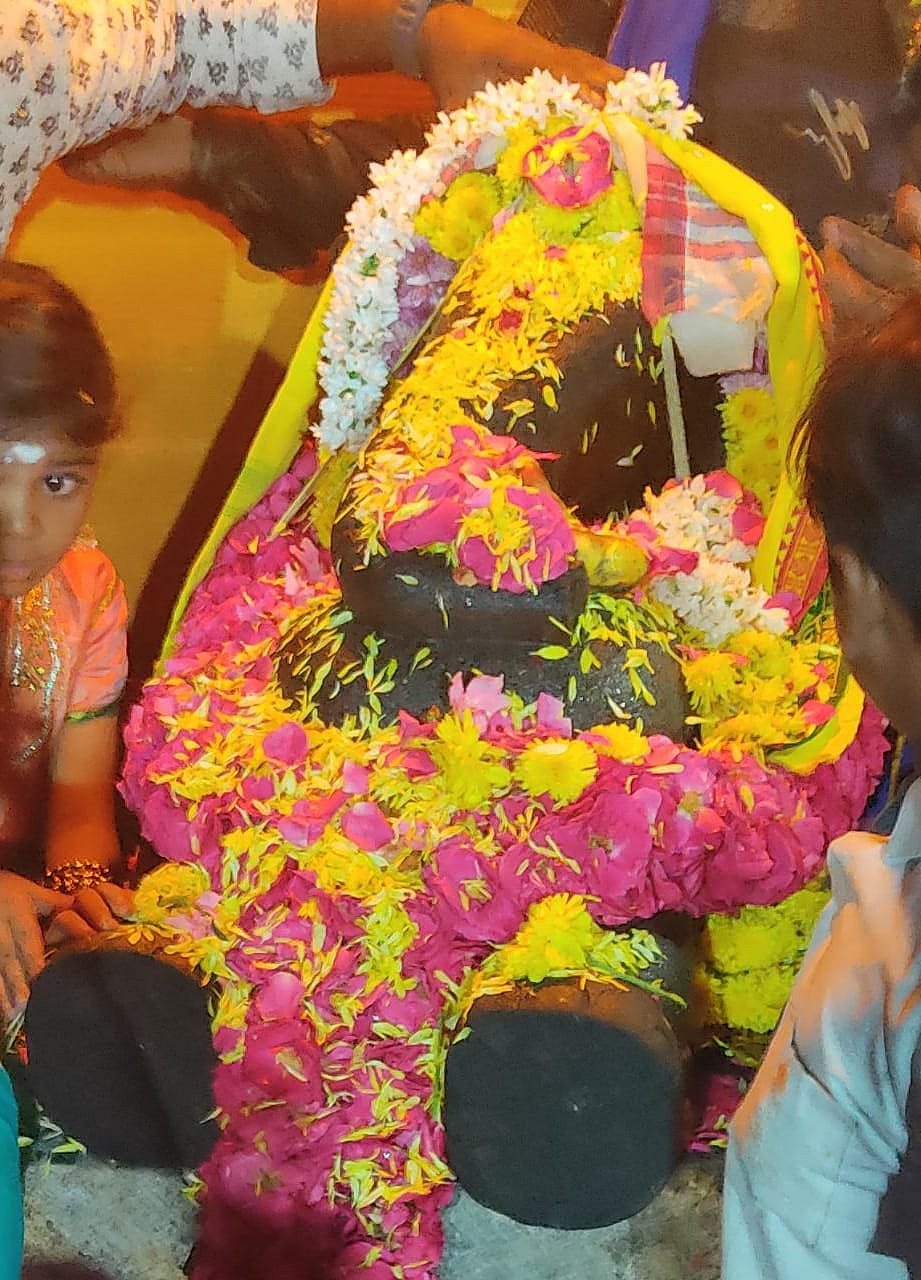 லட்சுமி யானை உயிரிழந்த இடத்தில் வைக்கப்பட்ட சிலையை அகற்றிய போலிஸ்: எதிர்ப்பு தெரிவித்த மக்கள் மீது தடியடி