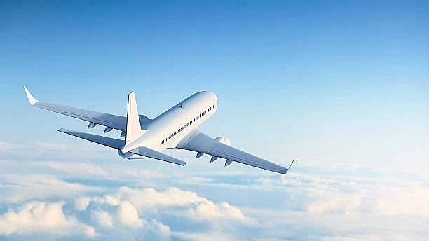 அசாம் To சென்னை..  நாடுவானில் பறந்த விமானத்தில் அலறல் சத்தம் : திடீரென உயிரிழந்த பயணி!