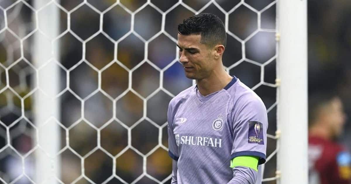 சவூதி அரேபியாவில் கோல் அடிக்க தடுமாறும் ரொனால்டோ.. தொடரில் இருந்தே அவர் அணி வெளியேறியதால் அதிர்ச்சி !
