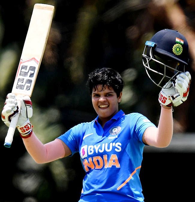 சாதனை மேல் சாதனை படைக்கும் இளம் வீராங்கனை ஷஃபாலி.. ஷார்ட் பந்துகளை எதிர்கொண்டது குறித்து விளக்கம் !