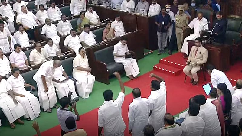 அம்பேத்கர் முதல் அண்ணா வரை.. சட்டமன்றத்தில் ஆளுநர் தவிர்த்த 5 முக்கிய பெயர்கள்.. கொந்தளிக்கும் தமிழ்நாடு!