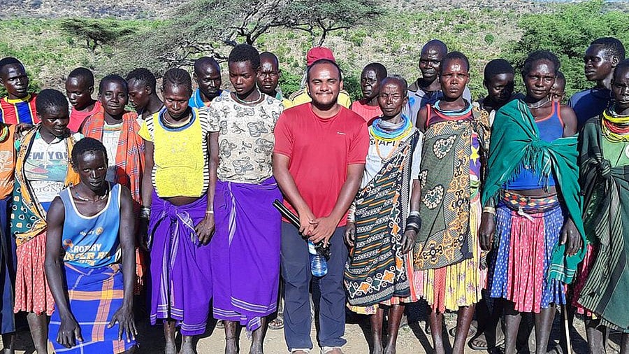 பாகிஸ்தான் to ஆப்பிரிக்கா.. ரூ.300ல் தொடங்கி லட்சத்தில் சம்பாதிக்கும் யூடியூபர்.. யார் இந்த புவனி தரன்?