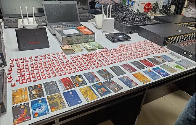 கடன் to ஆபாச வீடியோ.. கால்சென்டர் வைத்து மோசடி:   ஆன்லைன் கடன் செயலி கும்பலை  கைது செய்த போலிஸ்!