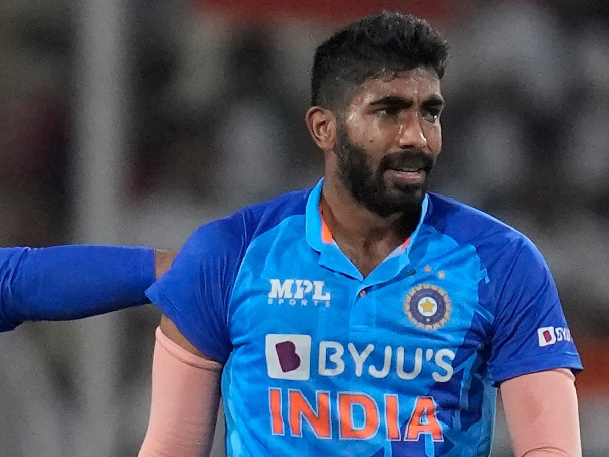 நாட்டுக்காக வரமாட்டார்.. IPL என்றால் வந்துவிடுவார் -இந்திய அணியின் மூத்த வீரரை விமர்சிக்கும் ரசிகர்கள் !