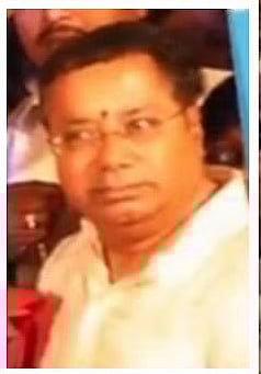 செம்மர கட்டைகளை பதுக்கி வைத்ததாக புகார்.. சசிகலா உறவினர் பாஸ்கர் அதிரடி கைது !