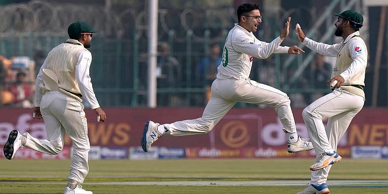 “இதோ பார் அவனால் பந்தை சரியாகப் பார்க்க முடியாது, இது சரியல்ல”: அப்ரார் பற்றிய உண்மையை போட்டுடைத்த நசீம்!