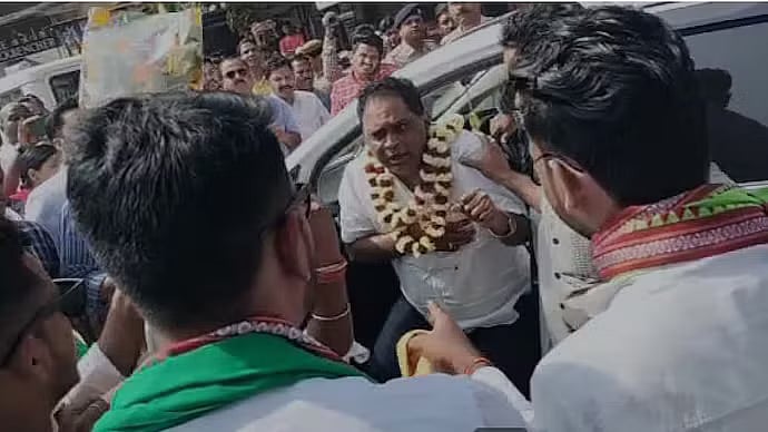 ஒடிசா அமைச்சர் மீது துப்பாக்கியால் சுட்ட காவல் ஆய்வாளர்.. பாதுகாப்பு கொடுக்கவேண்டியவரே உயிரை பறித்த சோகம்