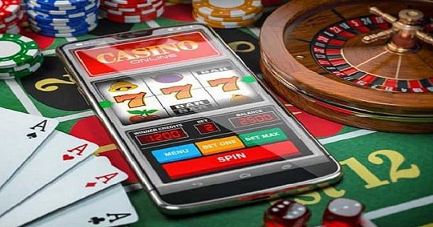 ஆளுநரின் அலட்சியத்தால் தொடரும் மரணம்:  ஆன்லைன் ரம்மியில் ரூ.15 லட்சம் பணத்தை இழந்த கார் ஓட்டுநர் தற்கொலை!