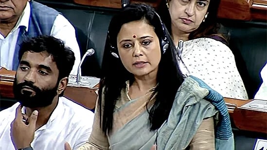 “இது எங்க கொண்டு போய் நிறுத்தபோதோ?” - ரோட்டு கடையில் டீ போட்டு கொடுத்த மேற்கு வங்க MP வீடியோ பதிவு !