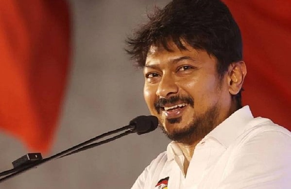 "சுயமரியாதையை இழந்துவிட்டு கமலாலய வாசலில் காத்துகிடக்கும் EPS - OPS" .. அமைச்சர் உதயநிதி ஸ்டாலின் சாடல்!