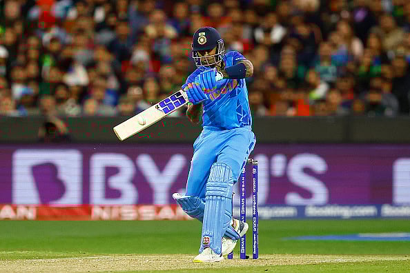 "சூரியகுமார் ஏமாற்றமளிக்கும் வகையில் செயல்படுகிறார்" -இந்திய முன்னாள் வீரர் முகமது கைப் விமர்சனம் !