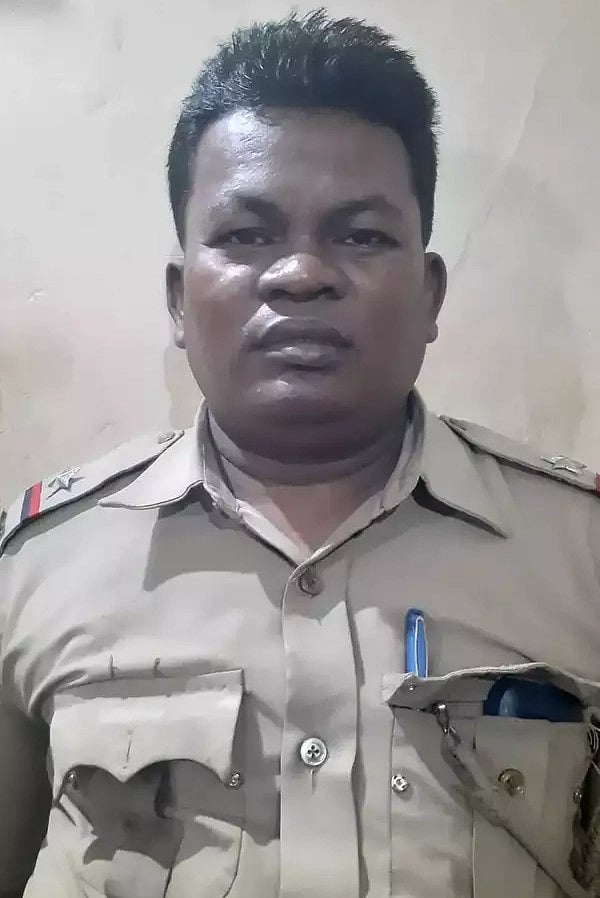 ஒடிசாவில் அதிர்வலை : அமைச்சர் மீது திடீர் துப்பாக்கி சூடு.. அதிரடியாக கைது செய்யப்பட்ட சப் இன்ஸ்பெக்டர்..