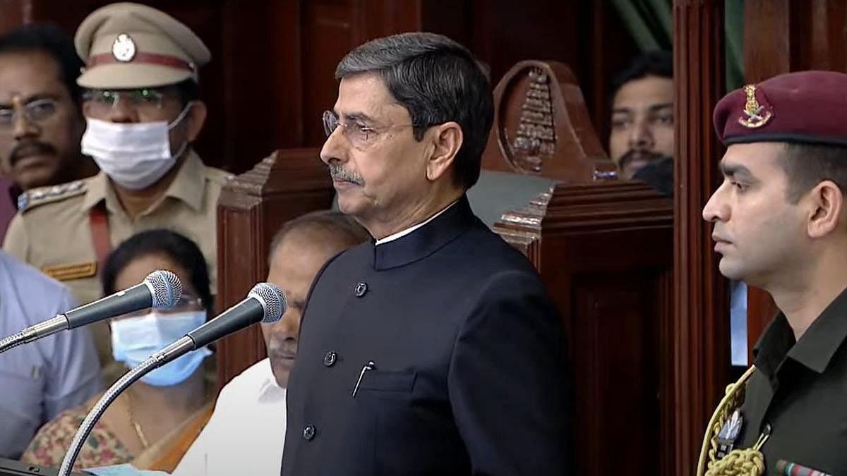 “காதை திருகி எதிர்க் கேள்வி கேட்கும் காலம் இது..!” - ஆளுநர் ஆர்.என்.ரவிக்கு முரசொலி சாட்டையடி பதில் !