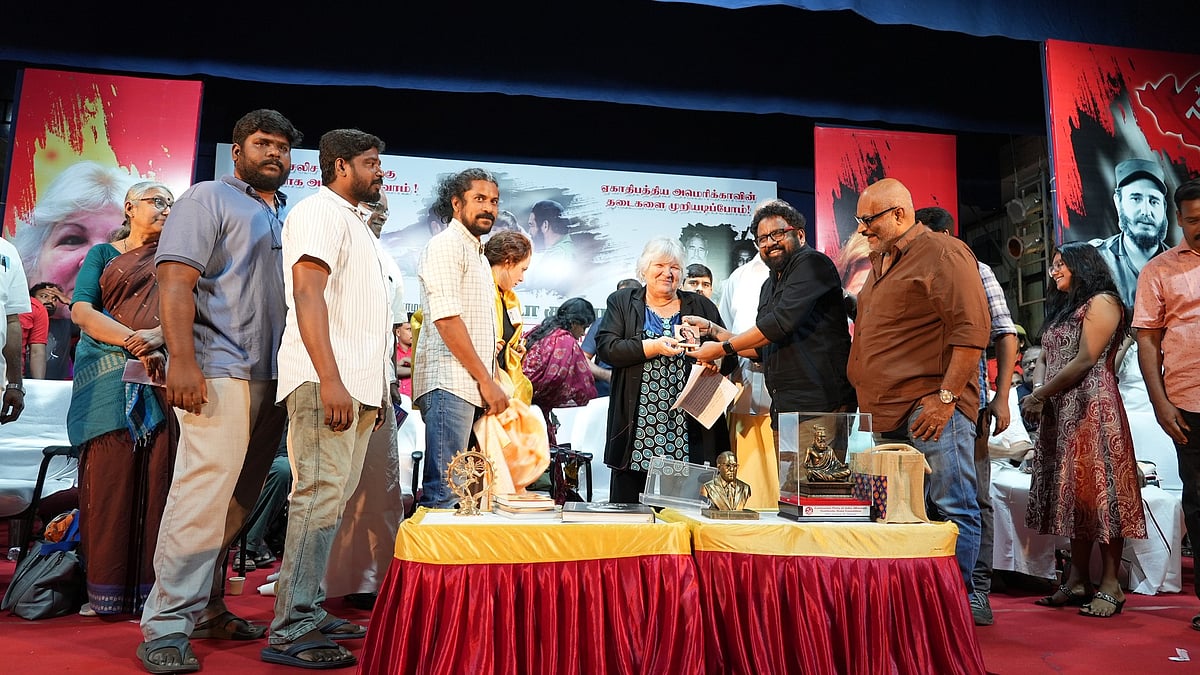 “சே-வின் மகளாக மட்டும் நான் பெருமைப்படவில்லை..” : அலெய்டா குவேராவின் உணர்வுபூர்வமான பேச்சு! (Photos)