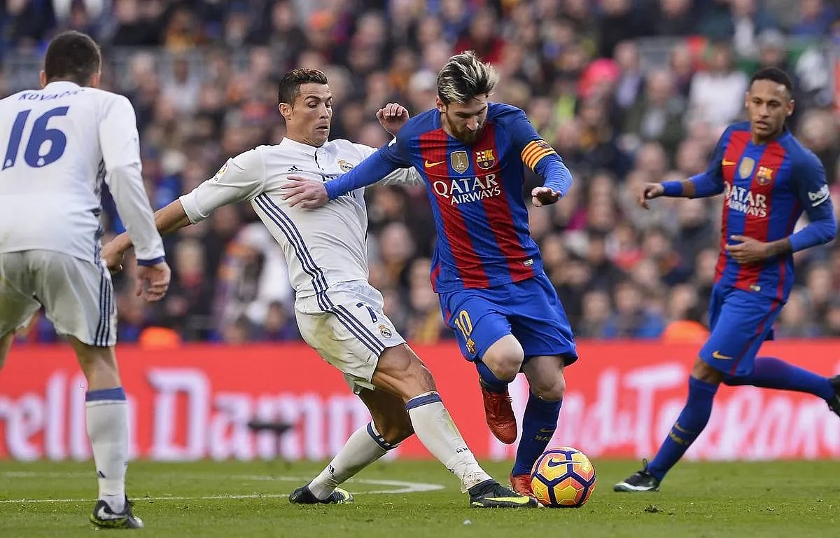 உலகில் அதிக தொகைக்கு வாங்கப்பட்ட டிக்கெட்.. Messi-Ronaldo மோதலுக்கு இத்தனை மதிப்பா? ரசிகர்கள் அதிர்ச்சி!