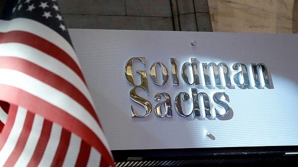 மீட்டிங் வரச்சொல்லி 3000 பேரை வேலையை விட்டுத் தூக்கிய Goldman Sachs நிறுவனம்: தினம் ஒரு layoffs!