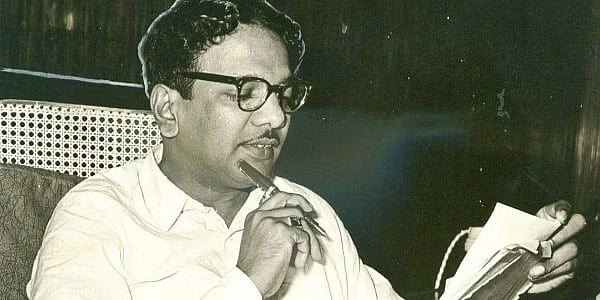 “காதை திருகி எதிர்க் கேள்வி கேட்கும் காலம் இது..!” - ஆளுநர் ஆர்.என்.ரவிக்கு முரசொலி சாட்டையடி பதில் !