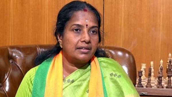 இப்படி எங்க ரவி சாரை அசிங்கப்படுத்திடீங்களே!: உண்மையை ஒத்துக்கொண்டு பேரவை வாயிலில் கண்ணீர் விட்ட BJP MLA 