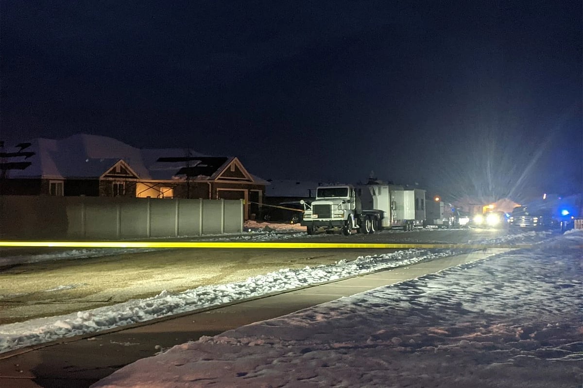 5 குழந்தைகள் உட்பட 7 பேரை சுட்டுக்கொன்ற தந்தை.. அமெரிக்காவில் நடந்த கோர சம்பவத்தின் பின்னணி என்ன ?