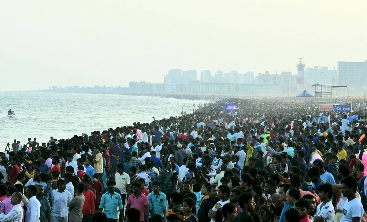 விபத்தில்லா பாதுகாப்பான புத்தாண்டு.. சென்னை காவல்துறைக்கு குவியும் பாராட்டு !