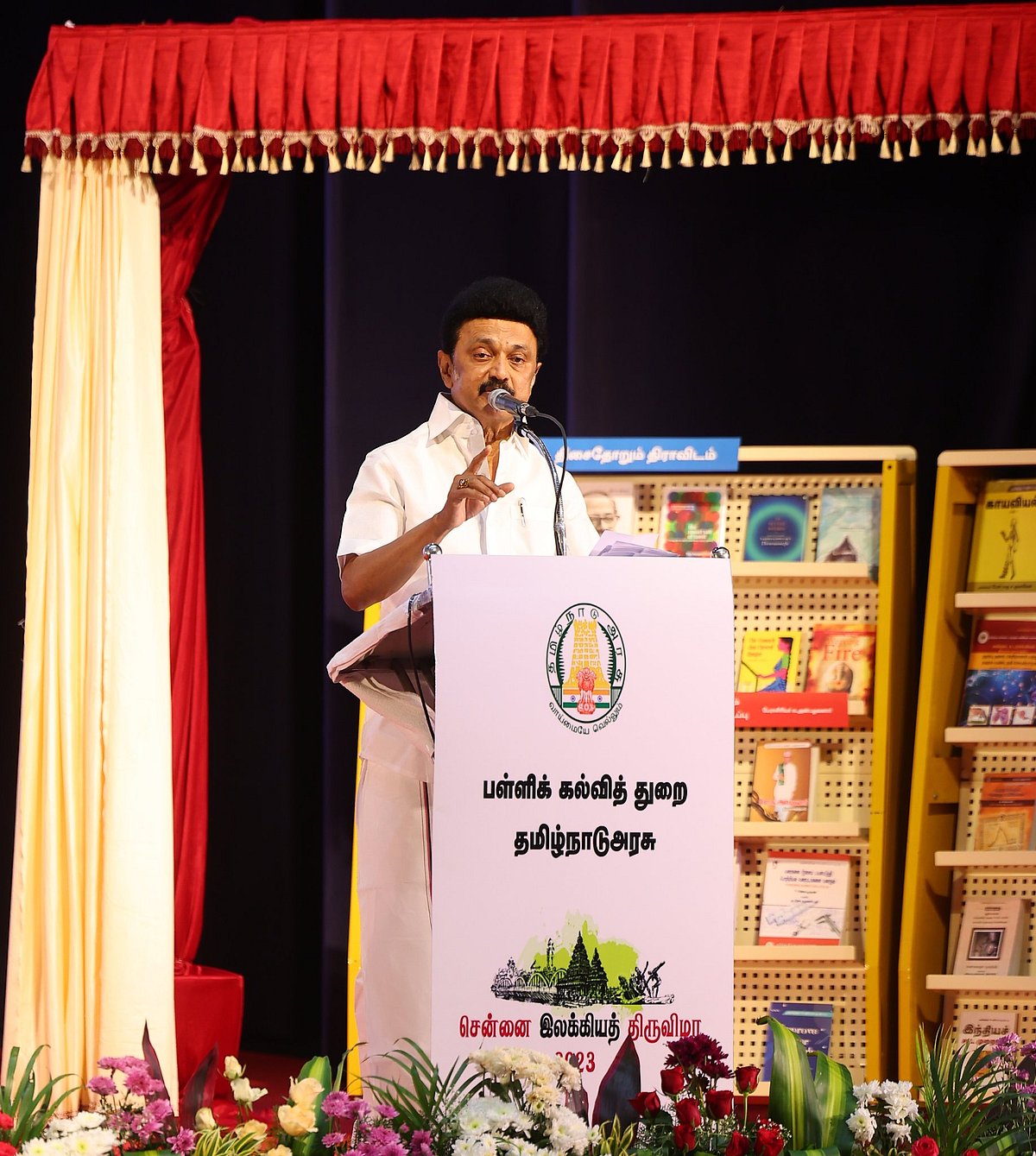 “மொழியைக் காப்பாற்ற உயிரைக் கொடுத்த இனம்தான் நம் தமிழ் இனம்” : இலக்கியத் திருவிழாவில் முதல்வர் பேச்சு!