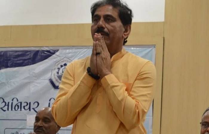 "பயங்கரவாத குழுவின் தலைவர் நேதாஜி" -பாஜக MLA கருத்துக்கு வலுக்கும் எதிர்ப்பு.. போலிஸில் புகார் !