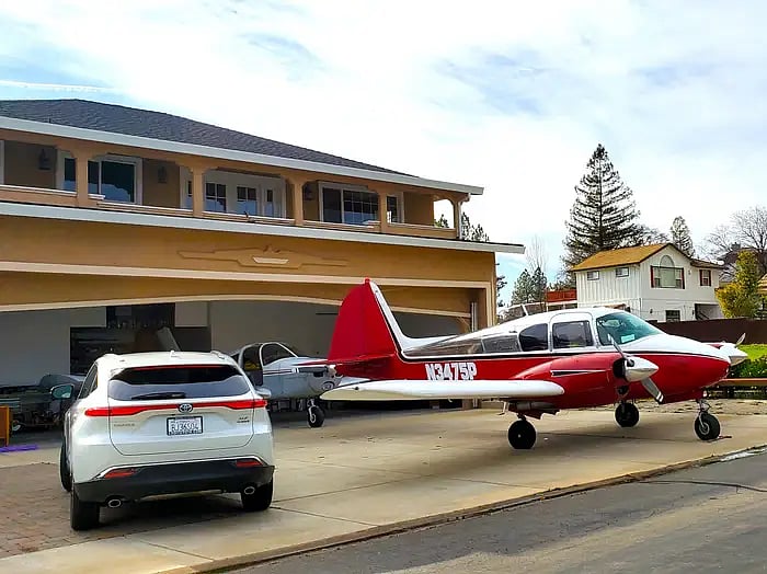 “வீட்டுக்கு வீடு விமானம் வைத்திருக்கும் அமெரிக்கர்கள்.. Airpark நகரம் பற்றி தெரியுமா?” - சுவாரஸ்ய தகவல் !