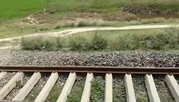 அப்போ ரயில் எஞ்சின்.. இப்போது தண்டவாளம்: பயன்படாத ரயில் நிலையங்களை குறிவைத்துத் திருடும் கும்பல்!