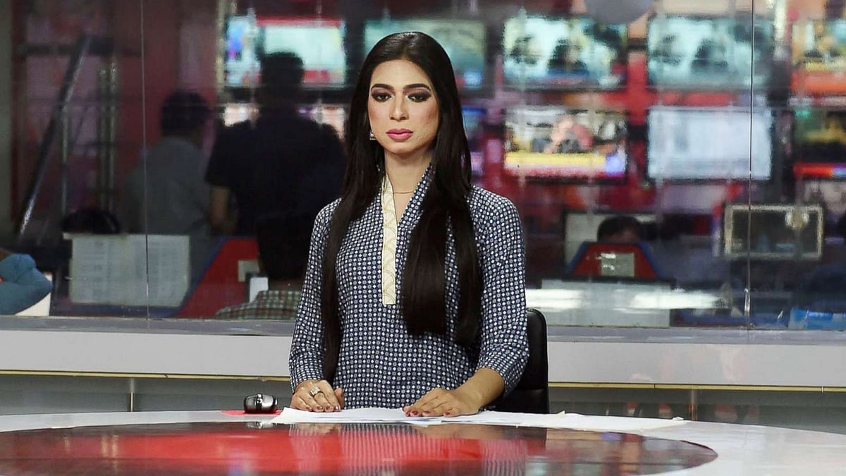 பாக். முதல் திருநங்கை செய்தி வாசிப்பாளருக்கு தொடரும் ஆபத்து.. குறி வைத்து துப்பாக்கி சூடு.. அதிர்வலை !